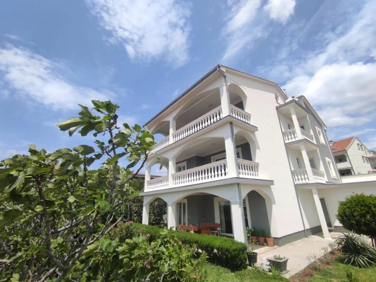 Apartment Apartman Mila Novi Vinodolski Croatia