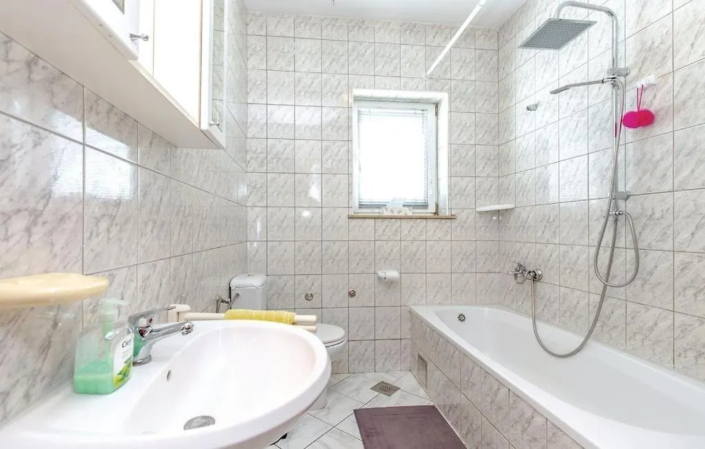 Apartman Mila Novi Vinodolski 0*,